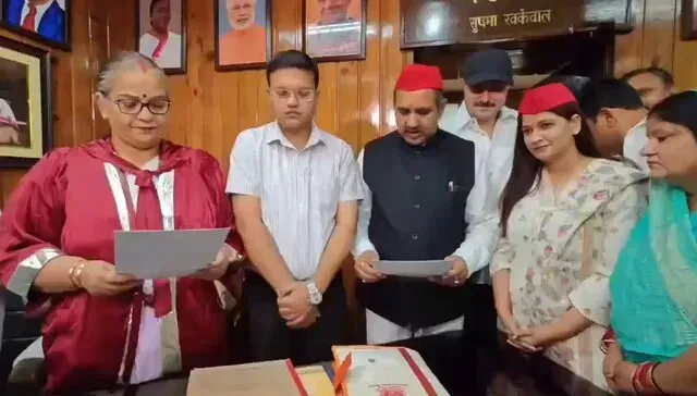 Akhilesh Yadav calls for path of truth in new pledge