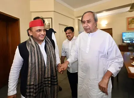 Did Akhilesh Yadav Meet BJD President Naveen Patnaik?