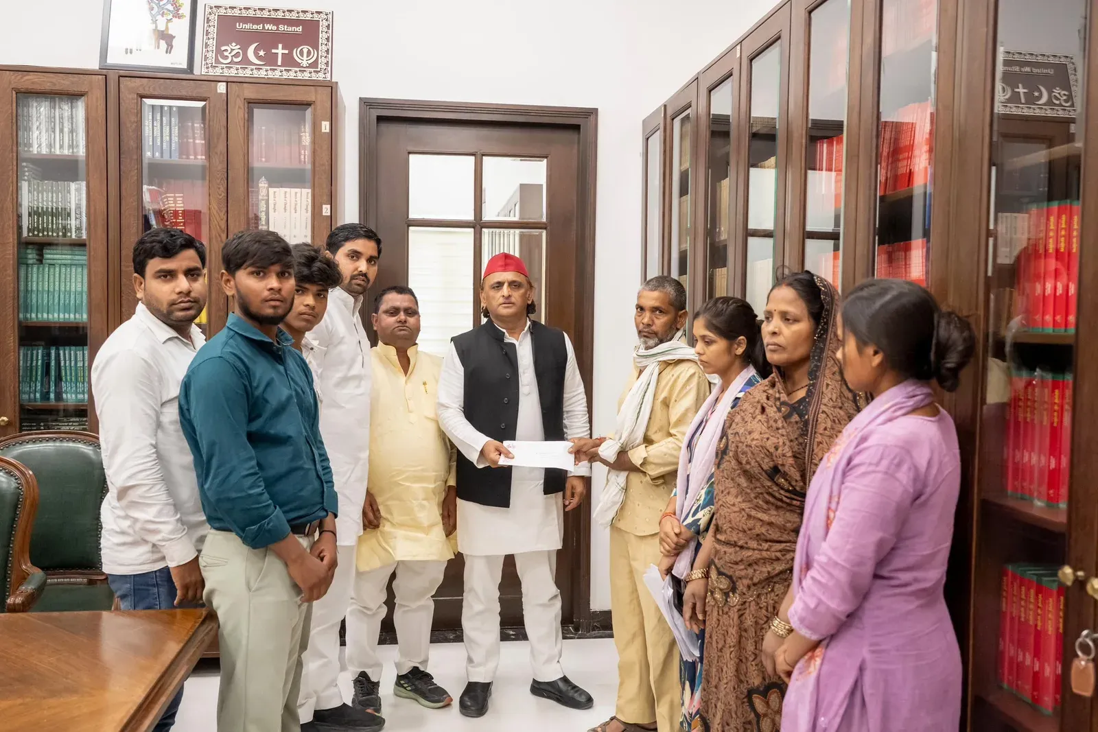Akhilesh Yadav demands complete justice in sharp post