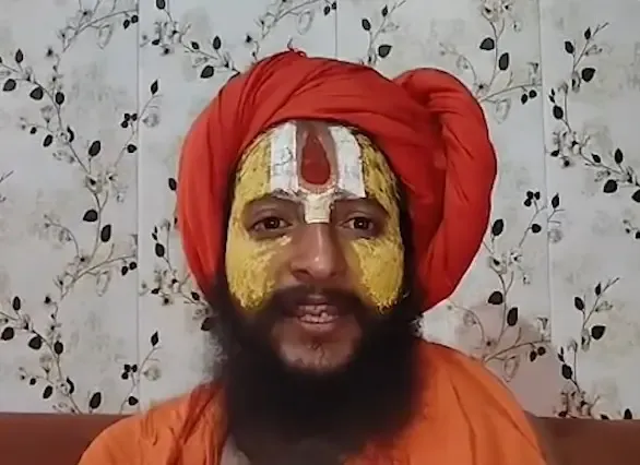 अखिलेश यादव के 'नकली संत' आरोप पर अयोध्या के संतों का कड़ा जवाब, अखिलेश को नकली हिंदू कहा