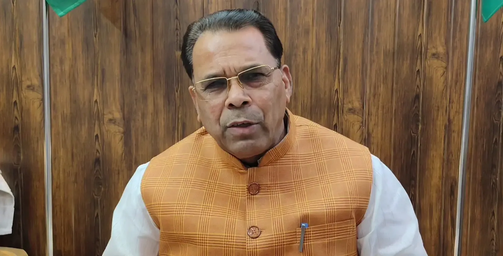 नरेंद्र कश्यप का अखिलेश पर पलटवार: 'सपा पहले अपने 5 साल का हिसाब दे, फिर गृह मंत्री को सलाह दे'