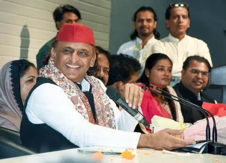 अखिलेश यादव का 53वें जन्मदिन पर BJP पर हमला: 'नेशन फर्स्ट नहीं, डोनेशन फर्स्ट'