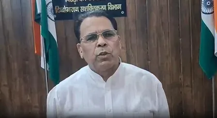 2027 में सपा का अस्तित्व संकट में होगा: मंत्री नरेंद्र कश्यप का अखिलेश यादव पर तीखा पलटवार
