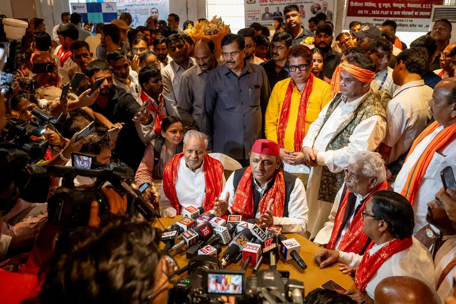 Akhilesh Yadav shares Bada Mangalwar greetings on X