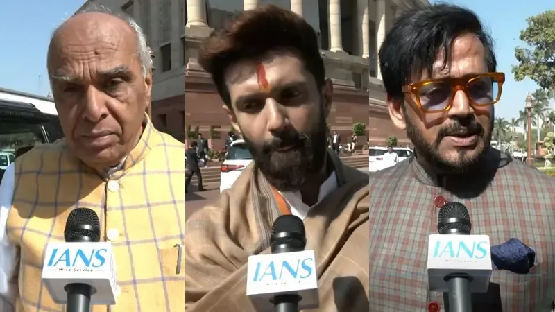 Akhilesh Yadav's Comments on ECI Ignite Controversy; NDA Calls for Apology