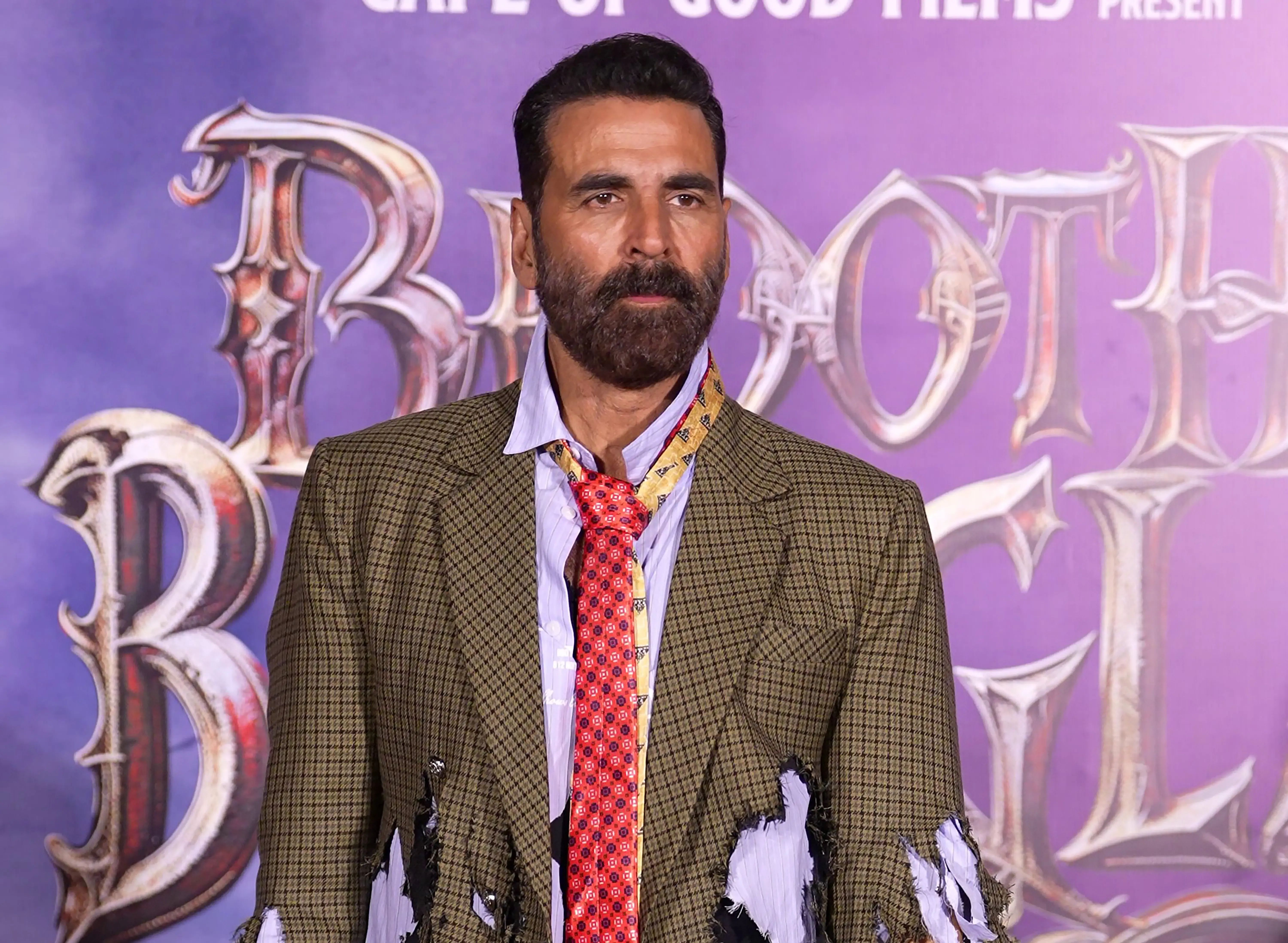 Akshay Kumar Faces Injury While Filming Stunt for Bhooth Bangla