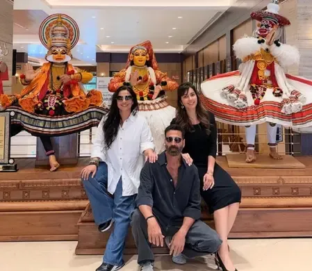 अक्षय कुमार ने पूरी की अपनी अगली फिल्म की शूटिंग, केरल की वादियों में विद्या और राशि संग जमाया रंग
