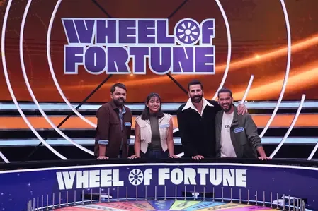 Akshay Kumar Highlights Dangers of Mobile Addiction for Kids on Wheel of Fortune