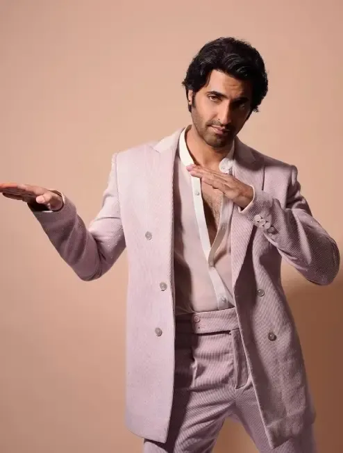 अक्षय ओबेरॉय का सिद्धार्थ आनंद पर भरोसा: 'किंग' में दोबारा साथ काम करने का रोमांच