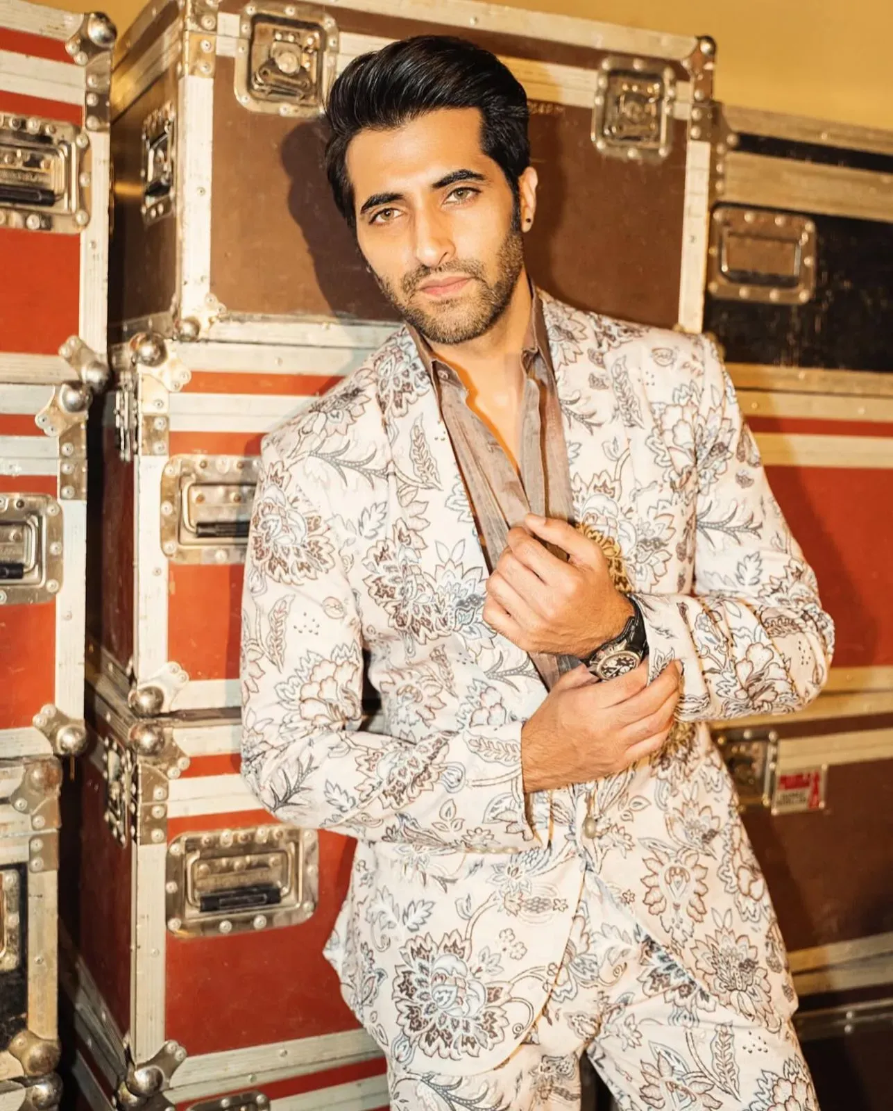 Will Akshay Oberoi Join Manoj Bajpayee and Saqib Saleem in a Gripping Crime Drama?