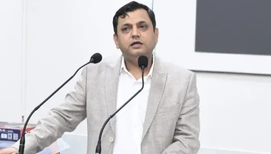 एकेटीयू के दो शिक्षक ग्लोबल साइंटिस्ट इंडेक्स 2025 की टॉप-5% सूची में, लखनऊ का बढ़ा मान