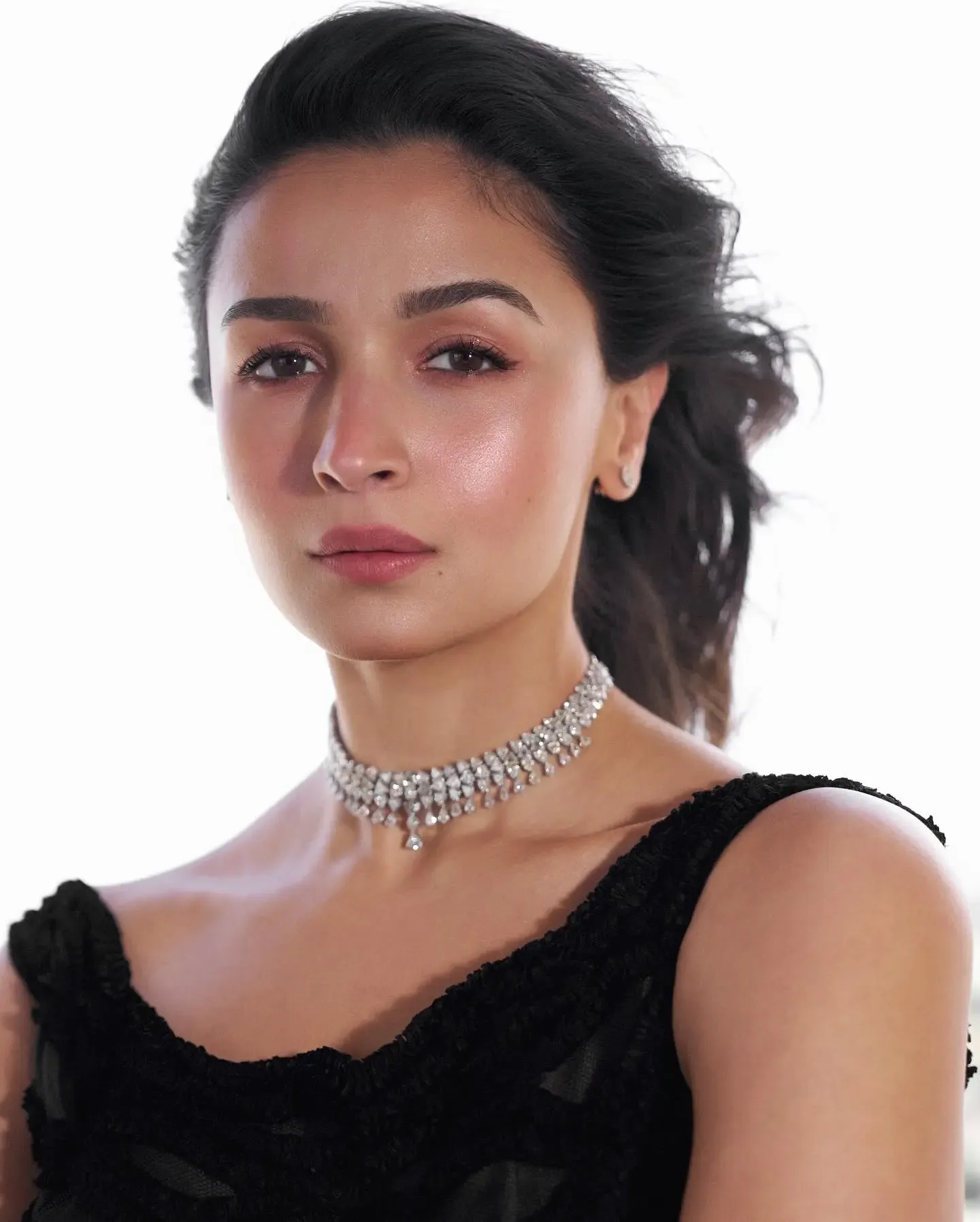Does Alia Bhatt Shine with Timeless Elegance in Jeddah?