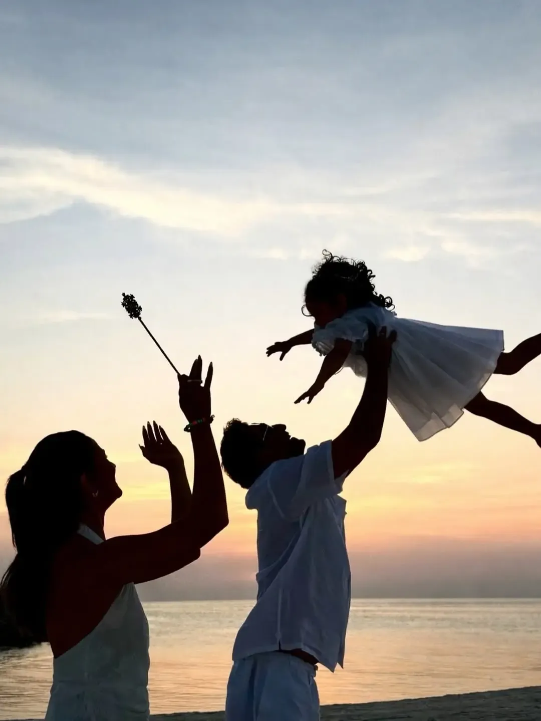 Did Alia Bhatt Welcome 2026 with a Fairytale Moment Featuring Ranbir & Raha?