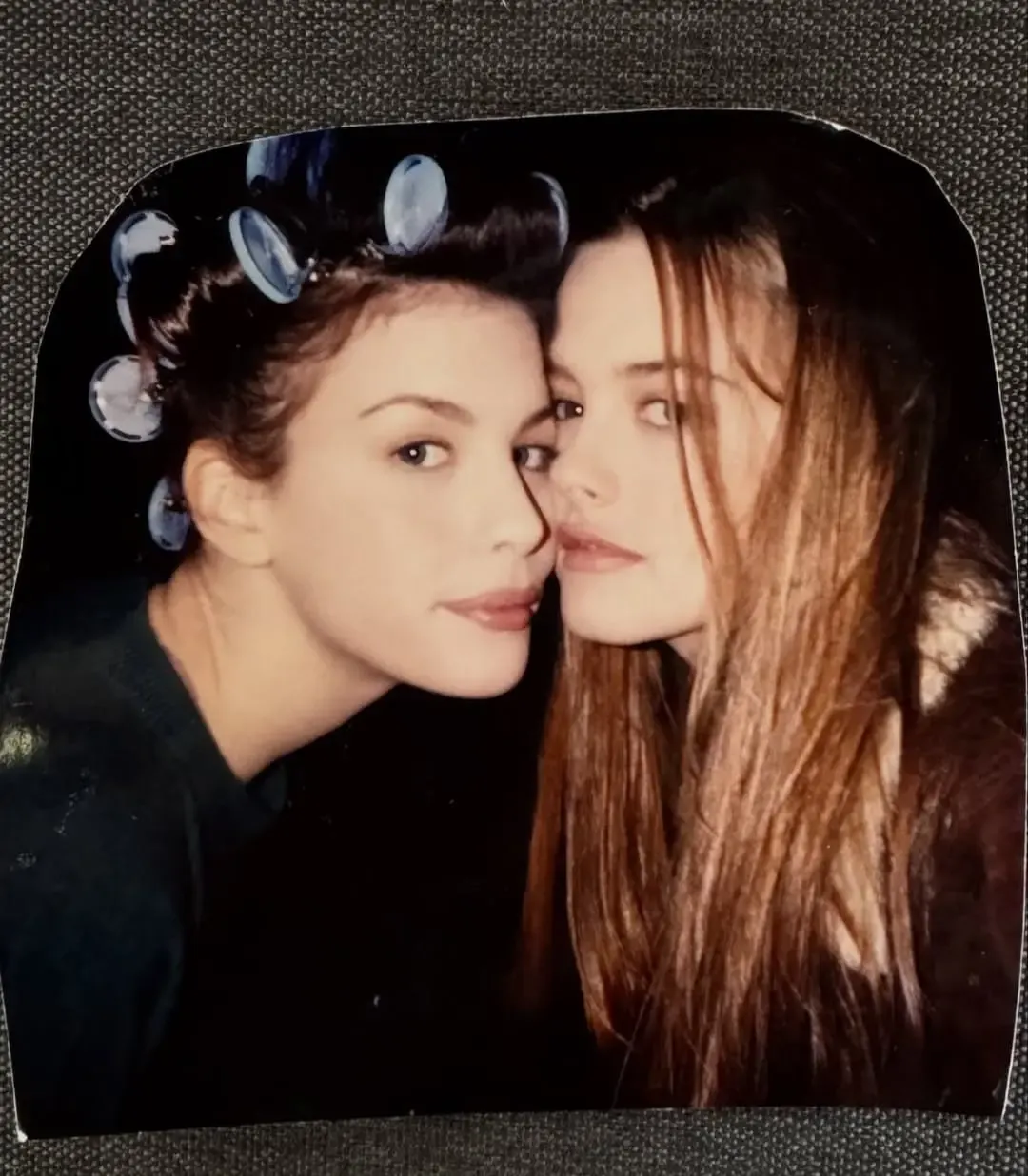 Alicia Silverstone and Liv Tyler Share a Nostalgic 90’s Throwback