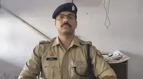 अलीगढ़ में दिनदहाड़े महिला पर गोलीबारी, बेटी के सामने हमला; पुरानी रंजिश में दल्शेर पर शक
