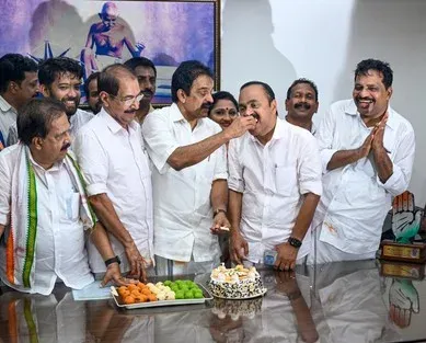 Kerala CM-designate Satheesan, Venugopal close ranks after bitter Congress leadership race