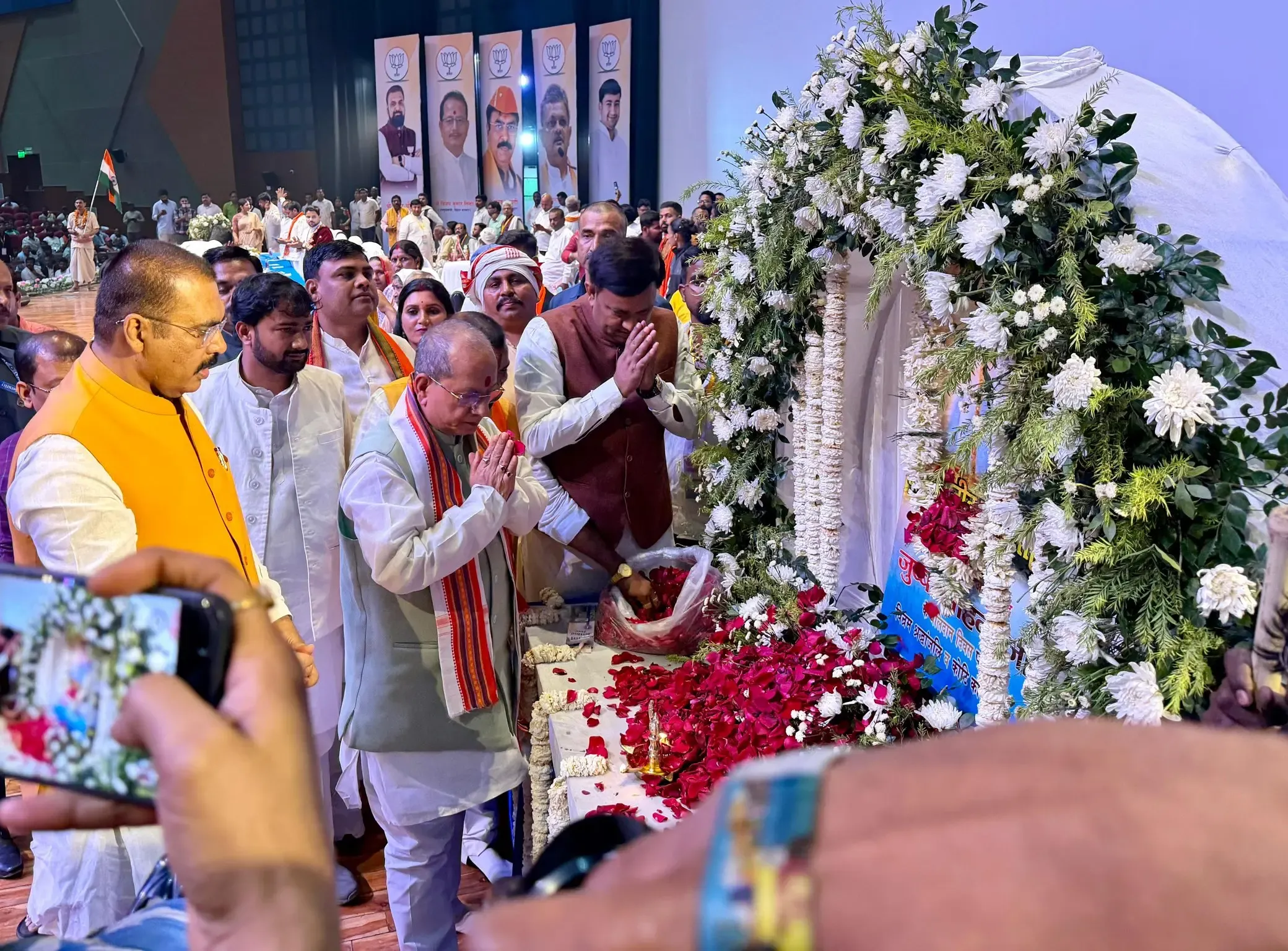 अमर शहीद जुब्बा सहनी की शहादत दिवस पर डिप्टी सीएम सम्राट चौधरी और विजय सिन्हा ने दी श्रद्धांजलि