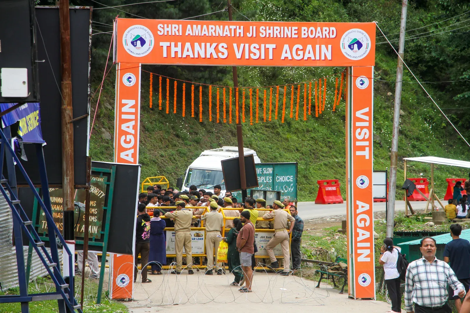 Amarnath Yatra 2026 begins: 4,822 pilgrims reach base camps amid tight security