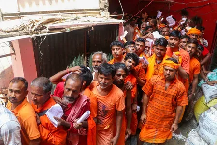 Amarnath Yatra halted from Jammu as highway shuts over rain, repairs