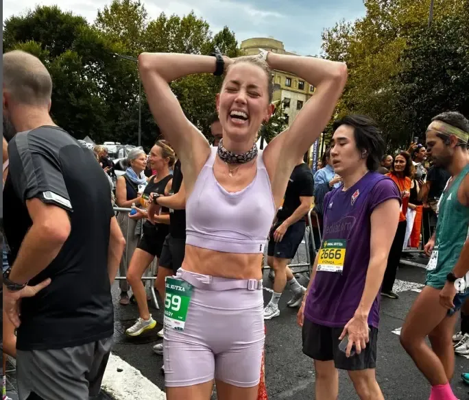 Amber Heard completes first half marathon, runs 21km in 1:39