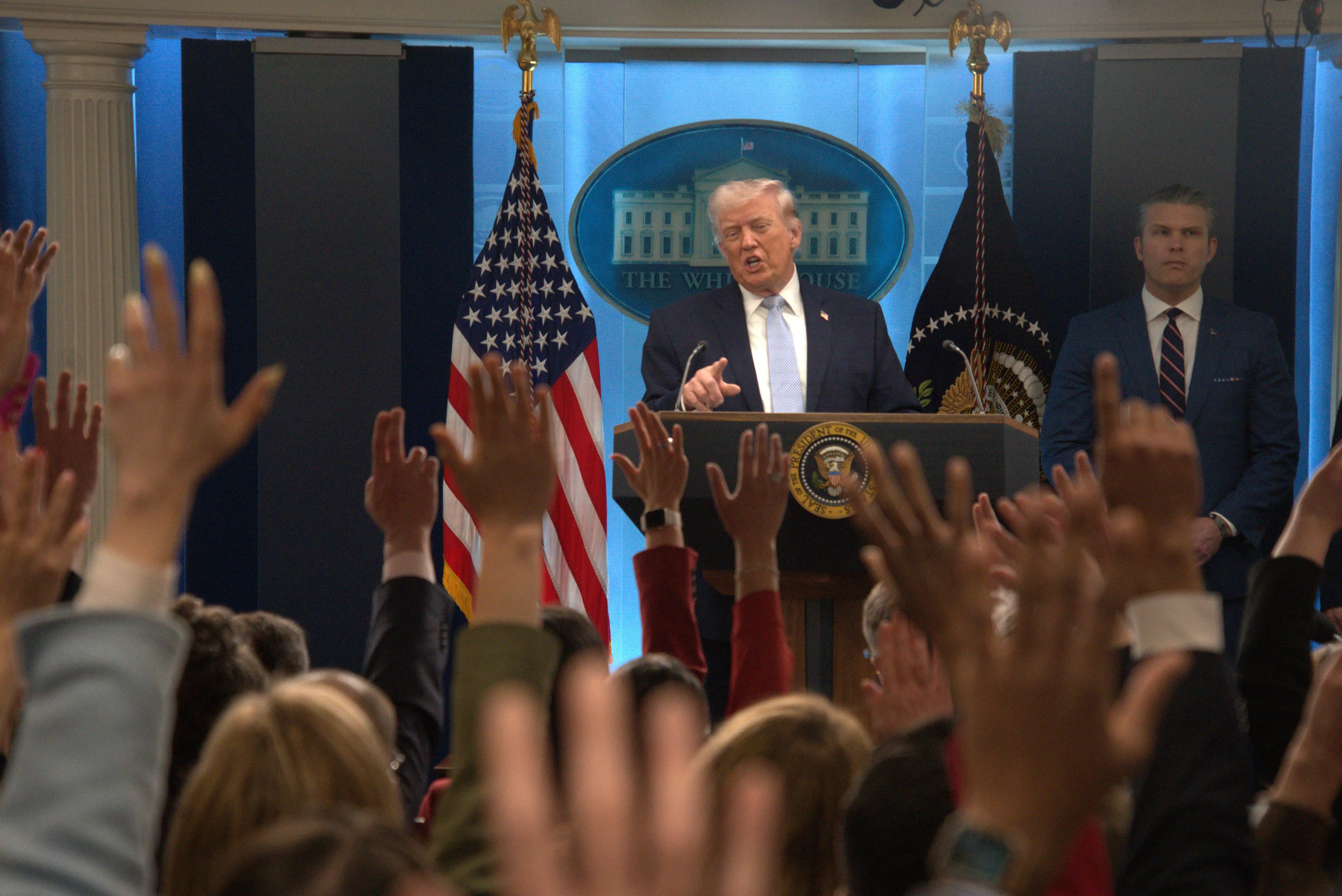 ट्रंप का बड़ा दावा: अमेरिका होर्मुज जलडमरूमध्य में सभी जहाजों को करेगा रोक