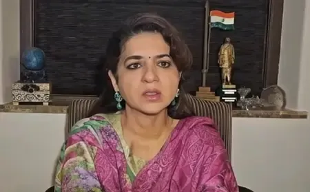 क्या दवाइयों पर 100 फीसद टैरिफ लगाना अमेरिका का भारत को धमकी देने जैसा है? : शाइना एनसी