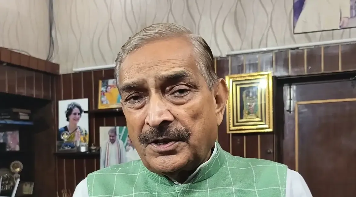 प्रमोद तिवारी ने अमेरिका-ईरान युद्धविराम पर खुशी जताई, केंद्र सरकार को घेरा