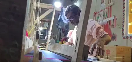 क्या अमेरिकी टैरिफ ने बनारसी साड़ी उद्योग को गंभीर संकट में डाल दिया है?