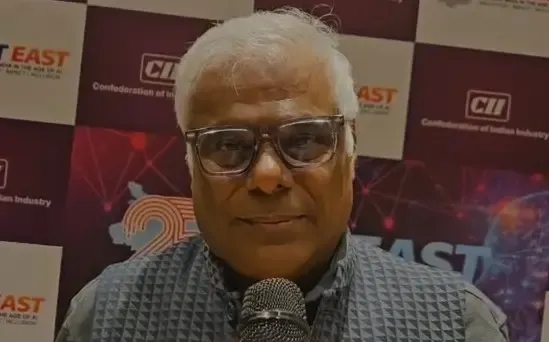 आशीष विद्यार्थी बोले — एआई को अपनाओ, वरना पिछड़ जाओगे; अदाणी के पश्चिम बंगाल निवेश का किया स्वागत