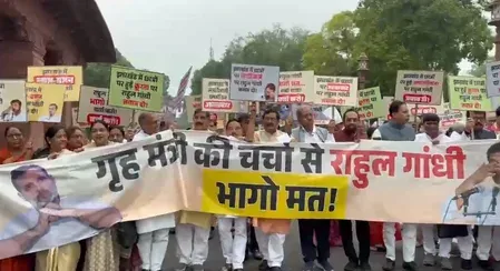 अमित शाह के समर्थन में एनडीए सांसदों ने निकाला मार्च, झारखंड मुद्दे पर विपक्ष पर साधा निशाना