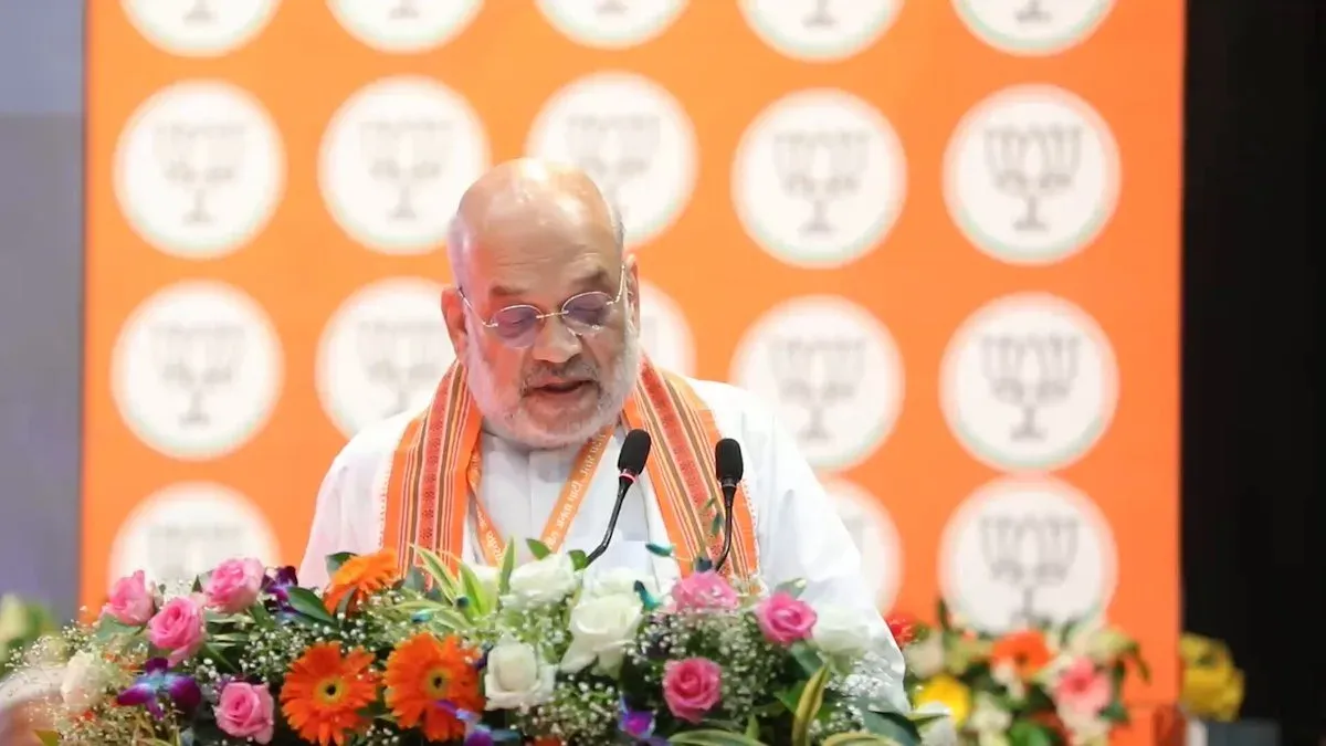 Amit Shah Praises CM Yogi's Anti-Mafia Drive in UP