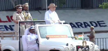 Amit Shah awards President's Colours to Puducherry Police