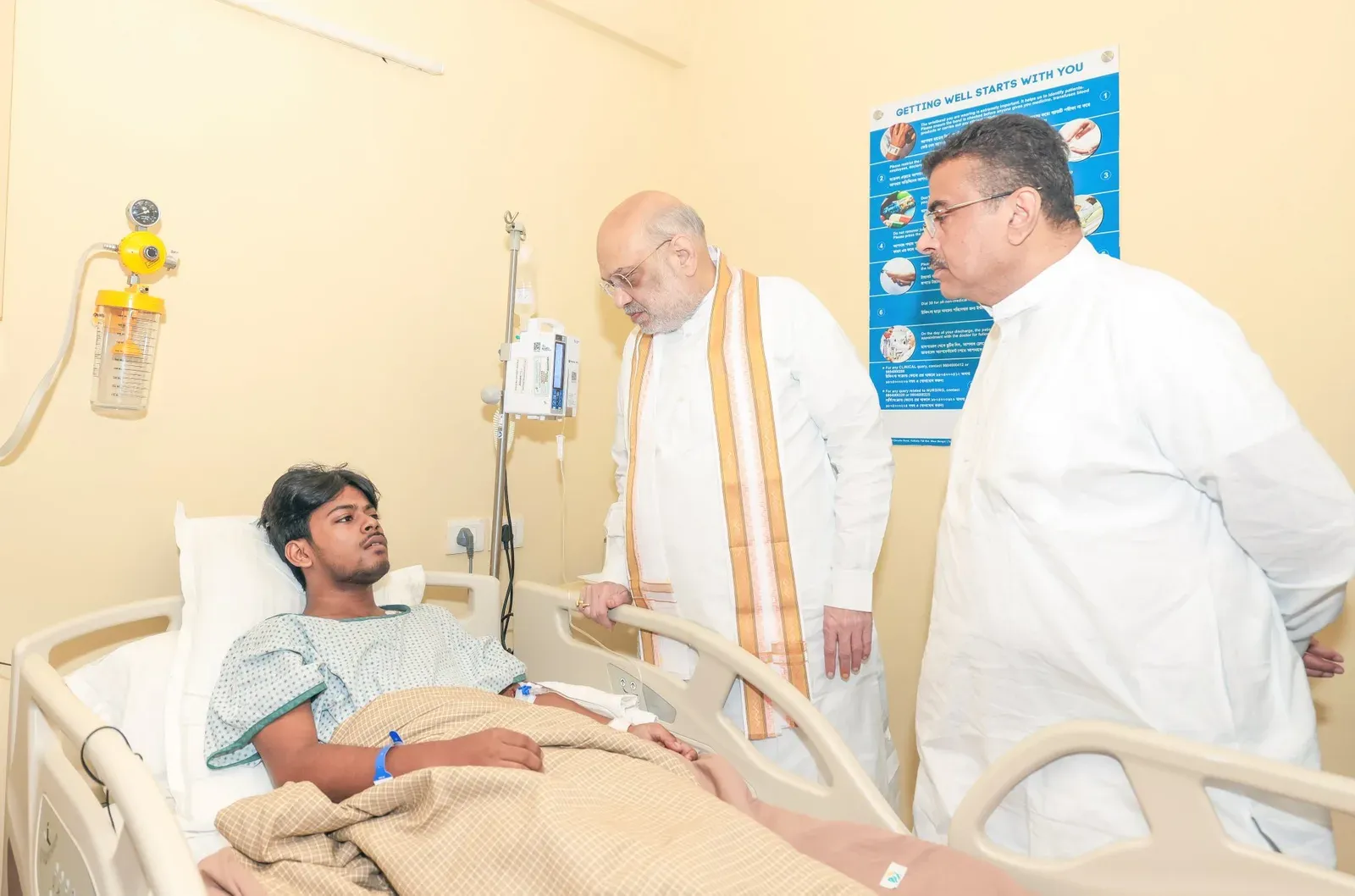 Amit Shah visits Kolkata hospital after Chorbagan Durga Puja pandal mishap