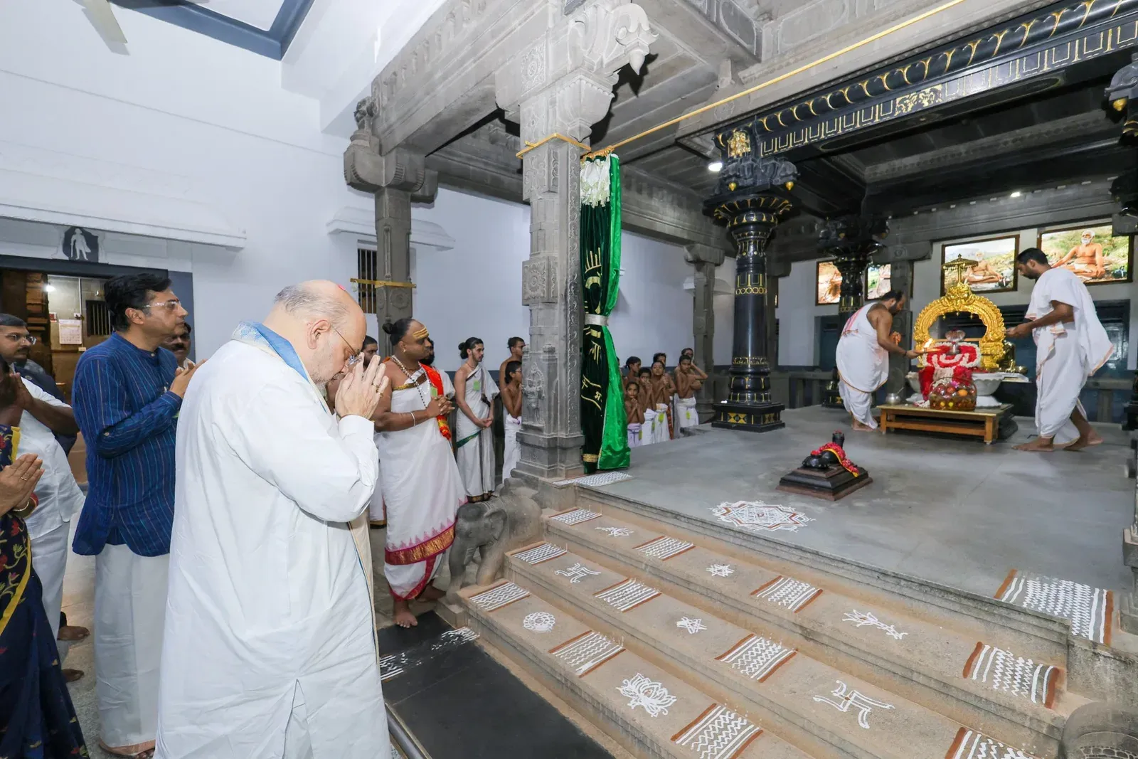 Amit Shah visits Sri Ramanasramam in Tiruvannamalai