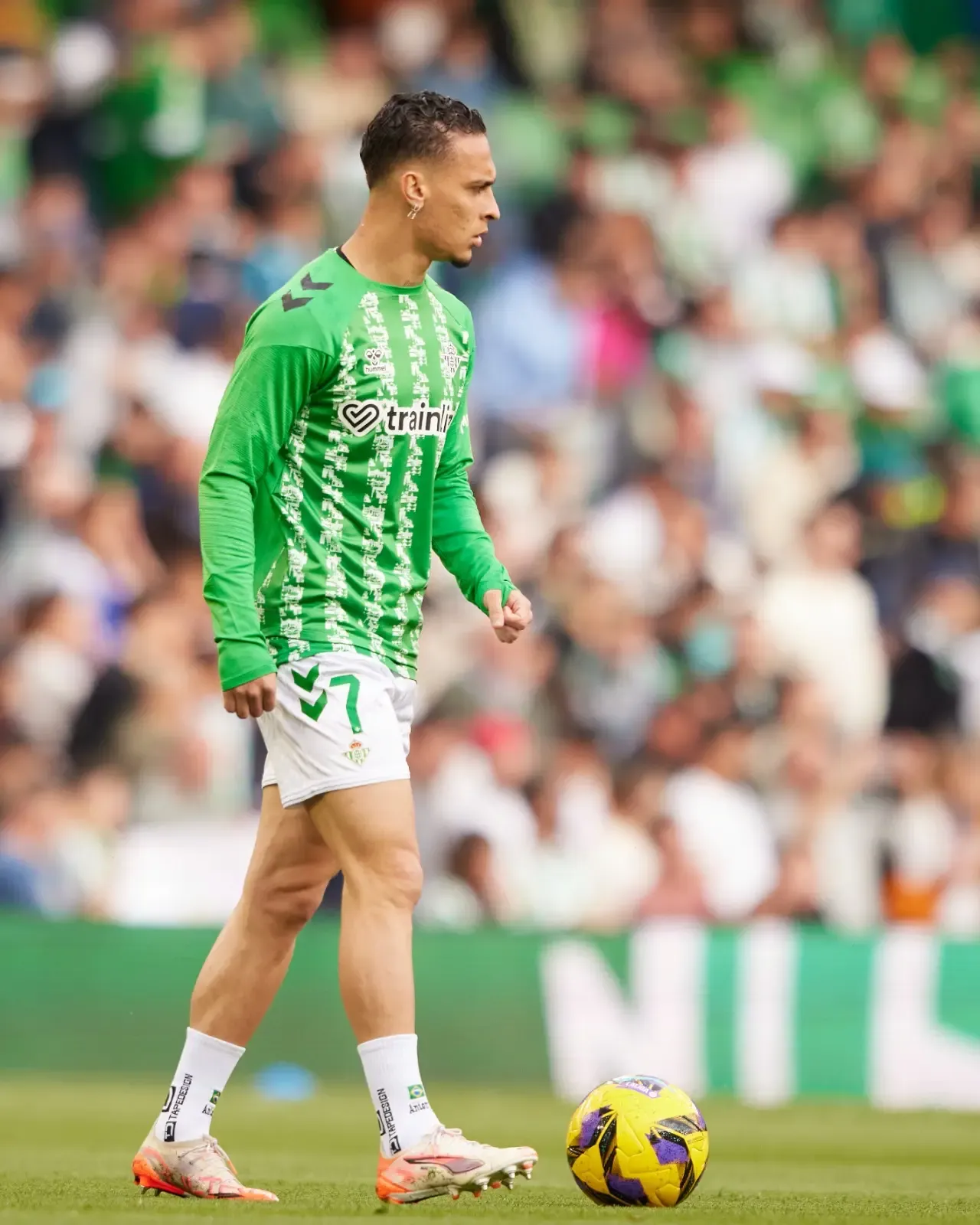 Antony's Agent Pedroso Disputes Amorim's Claims