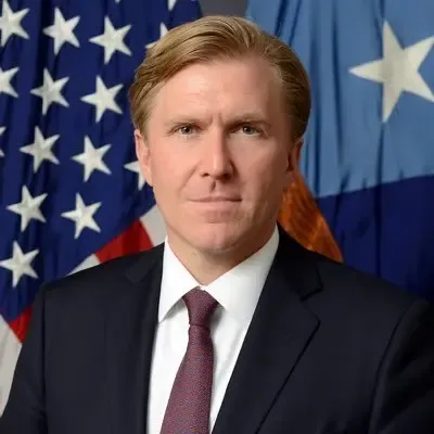 चीन के प्रभुत्व को रोकने के लिए अमेरिका की नई सैन्य रणनीति: कोल्बी