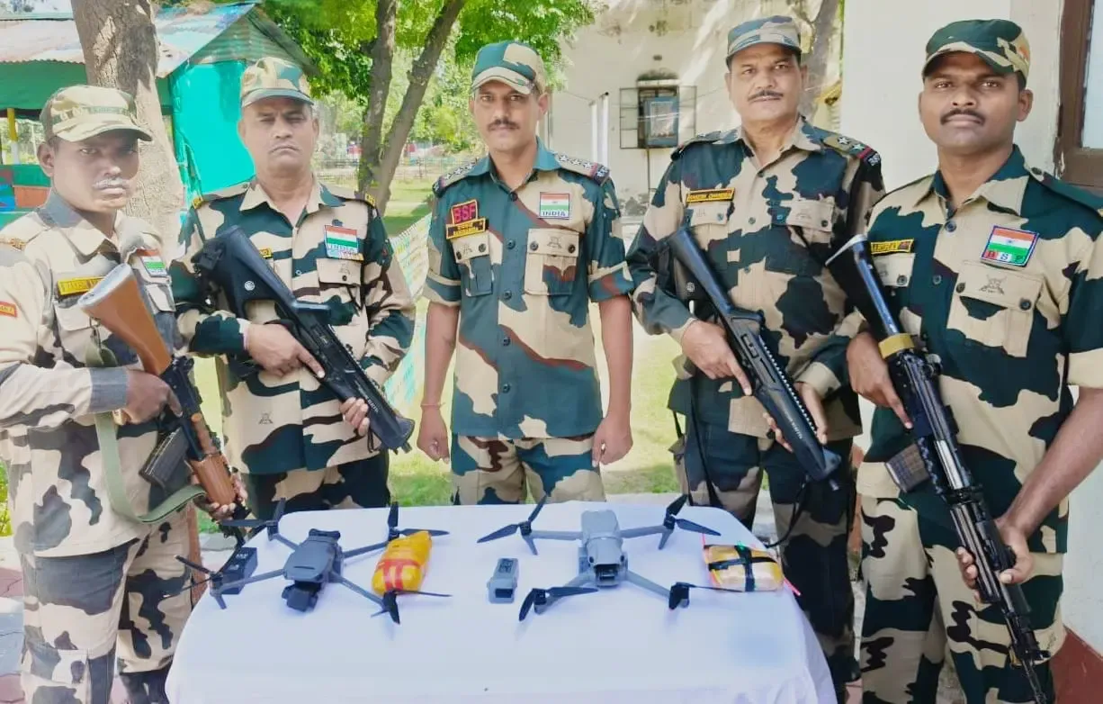 क्या बीएसएफ ने अमृतसर में 5 ड्रोन, हेरोइन और पिस्तौल जब्त किए?
