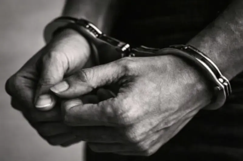 अनंतनाग में 12 नशा तस्कर गिरफ्तार, निवारक कानून के तहत केहरीबल जेल भेजे गए