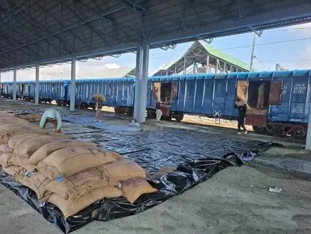 अनंतनाग पहुंची 42 वैगनों की रेल रैक: खाद्यान्न लॉजिस्टिक्स लागत घटी, सर्दियों में बफर स्टॉक सुनिश्चित 