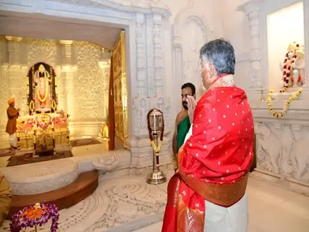 Did Andhra CM Chandrababu Naidu Offer Prayers at Ayodhya Temple?