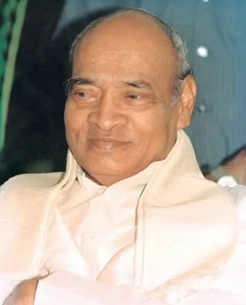 PV Narasimha Rao's 105th birth anniversary: AP leaders pay tribute