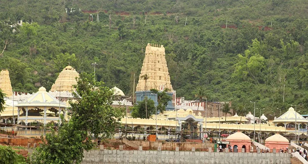 सिम्हाचलम मंदिर विशाखापत्तनम: जहाँ नरसिंह अवतार ने की थी प्रह्लाद की रक्षा, 11वीं सदी का भव्य तीर्थ