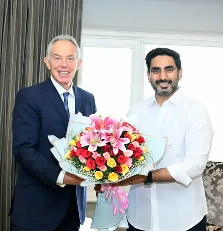 आंध्र प्रदेश: मंत्री नारा लोकेश ने ब्रिटेन के पूर्व प्रधानमंत्री टोनी ब्लेयर से की मुलाकात, कई महत्वपूर्ण मुद्दों पर हुई चर्चा 