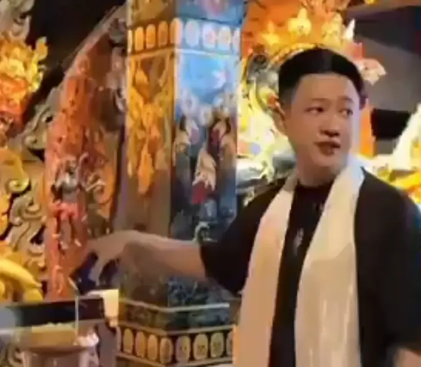 Is the Outrage Over a Chinese Tourist Defiling a Buddhist Shrine Justified?