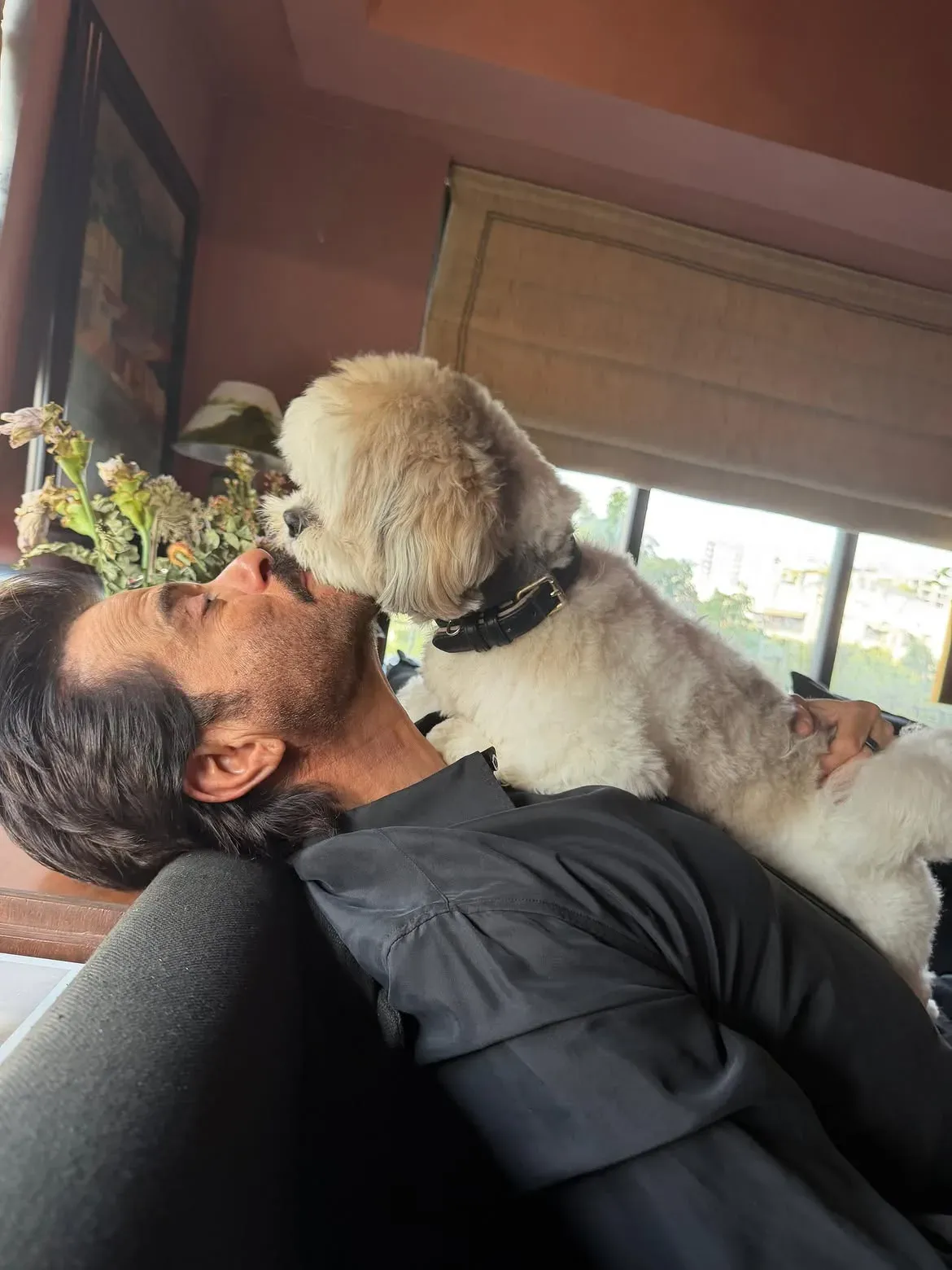 Anil Kapoor's pet dog Russell Crowe Kapoor showers him with kisses
