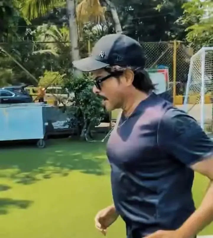 Anil Kapoor, 69, runs on Sunday after late-night shoot: 'Can't complain'