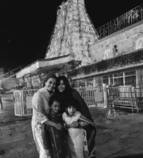 एकता कपूर और अनीता हसनंदानी का तिरुमाला मंदिर में धार्मिक दौरा