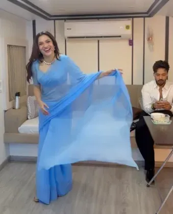 Ankita Lokhande recreates Aishwarya Rai's Mohabbatein look on Laughter Chefs 3 sets