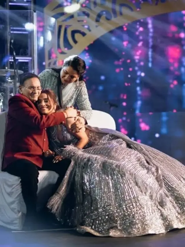 <b>क्या अंकिता लोखंडे ने अपने पिता की पुण्यतिथि पर उन्हें याद किया?</b>