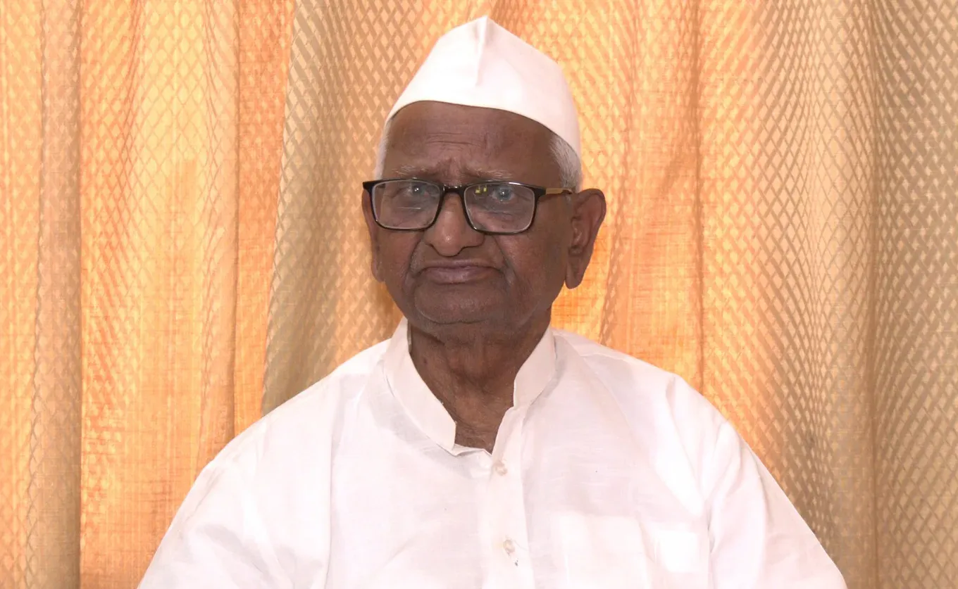 अन्ना हजारे: भ्रष्टाचार के खिलाफ 'जन लोकपाल' की लड़ाई और 'मैं भी अन्ना हूं' की क्रांति